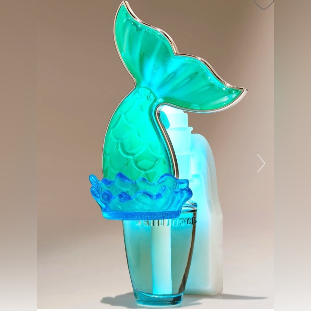 Ariel Wallflowers Nightlight Plug
Bath & Body Works Princess Limited Edition